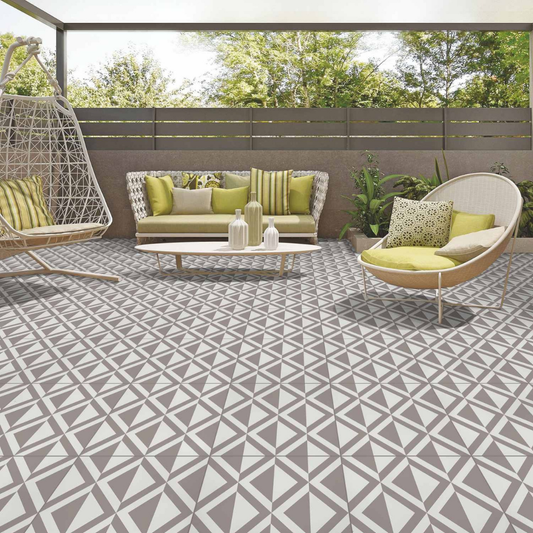 Linear Triangles Grey