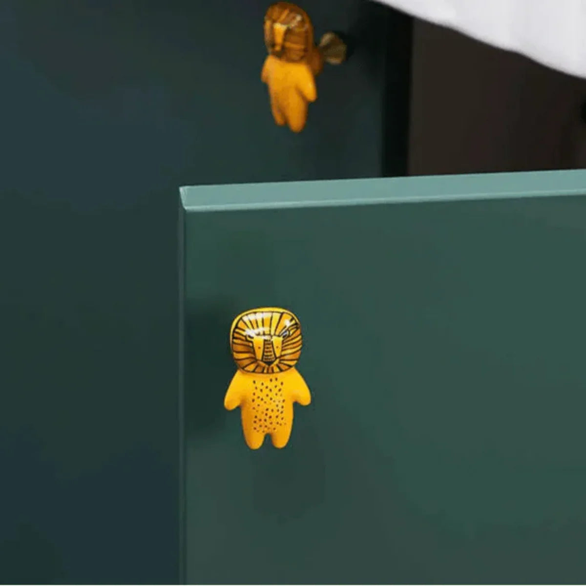 Lion Knob