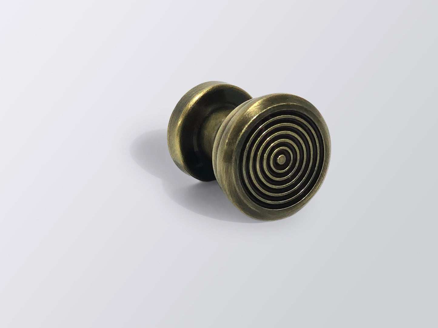 AK 1018 Bulls Eye Knob