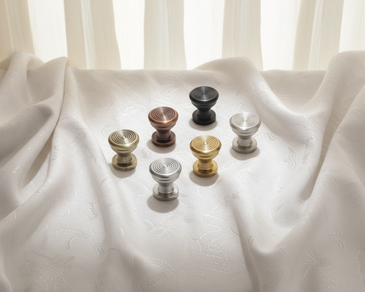 AK 1018 Bulls Eye Knob