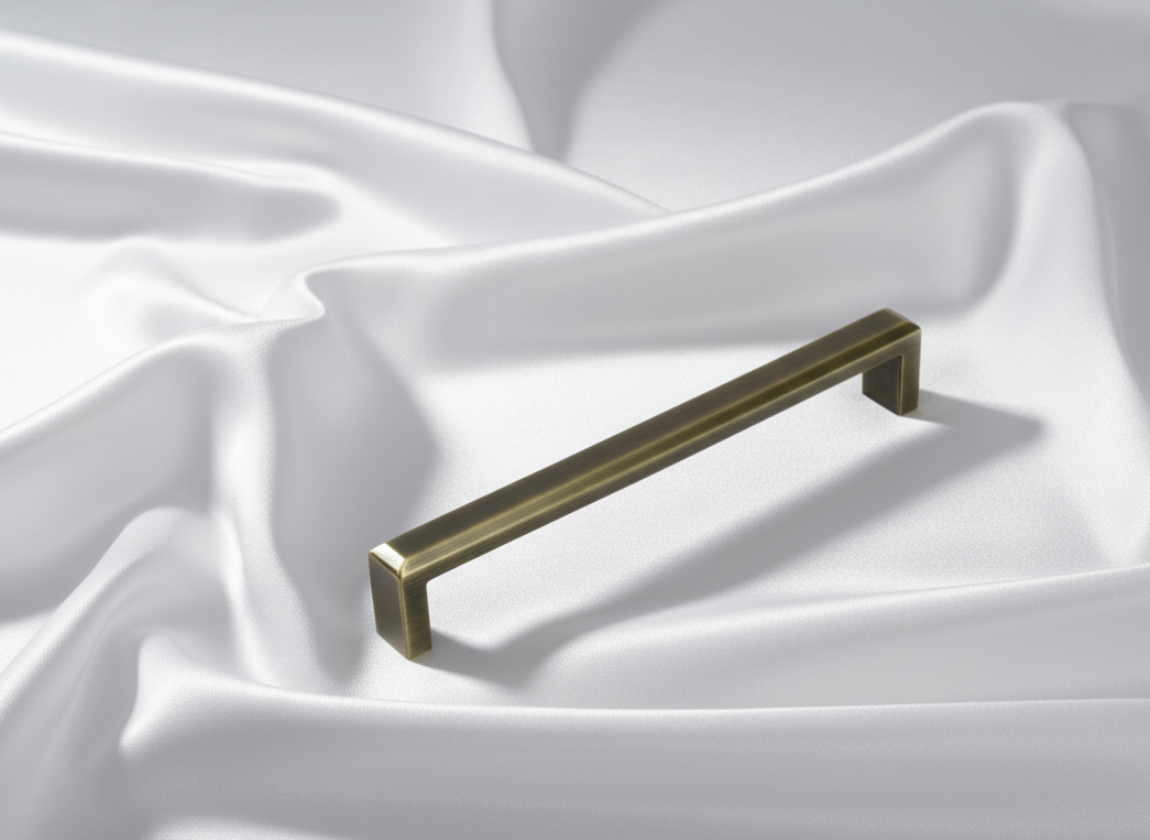 ACH 1361 Scala Wardrobe Handle