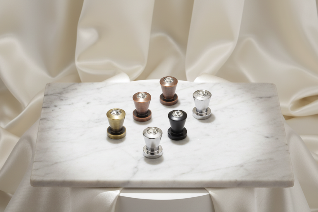 AK 1021 Pluto Knob