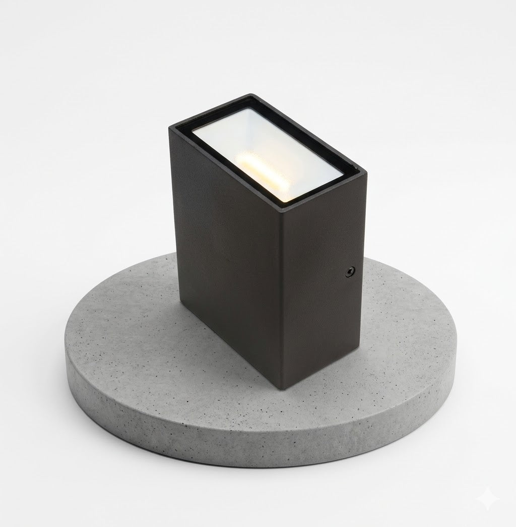 Ignis LED Outdoor Light (Rectangle)